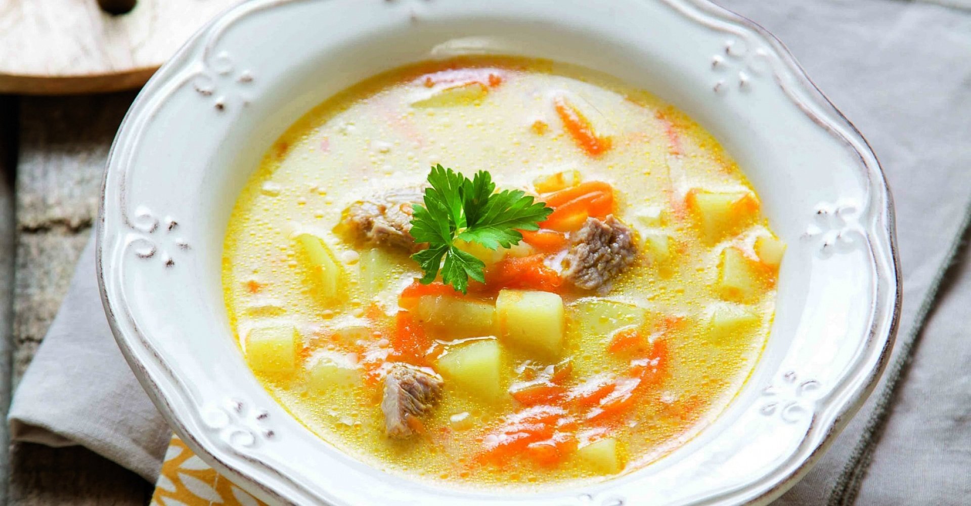 Вкусные супчики на каждый. Картофельный суп с тушенкой. Для супа. Сырный суп. Овощной суп с индейкой.